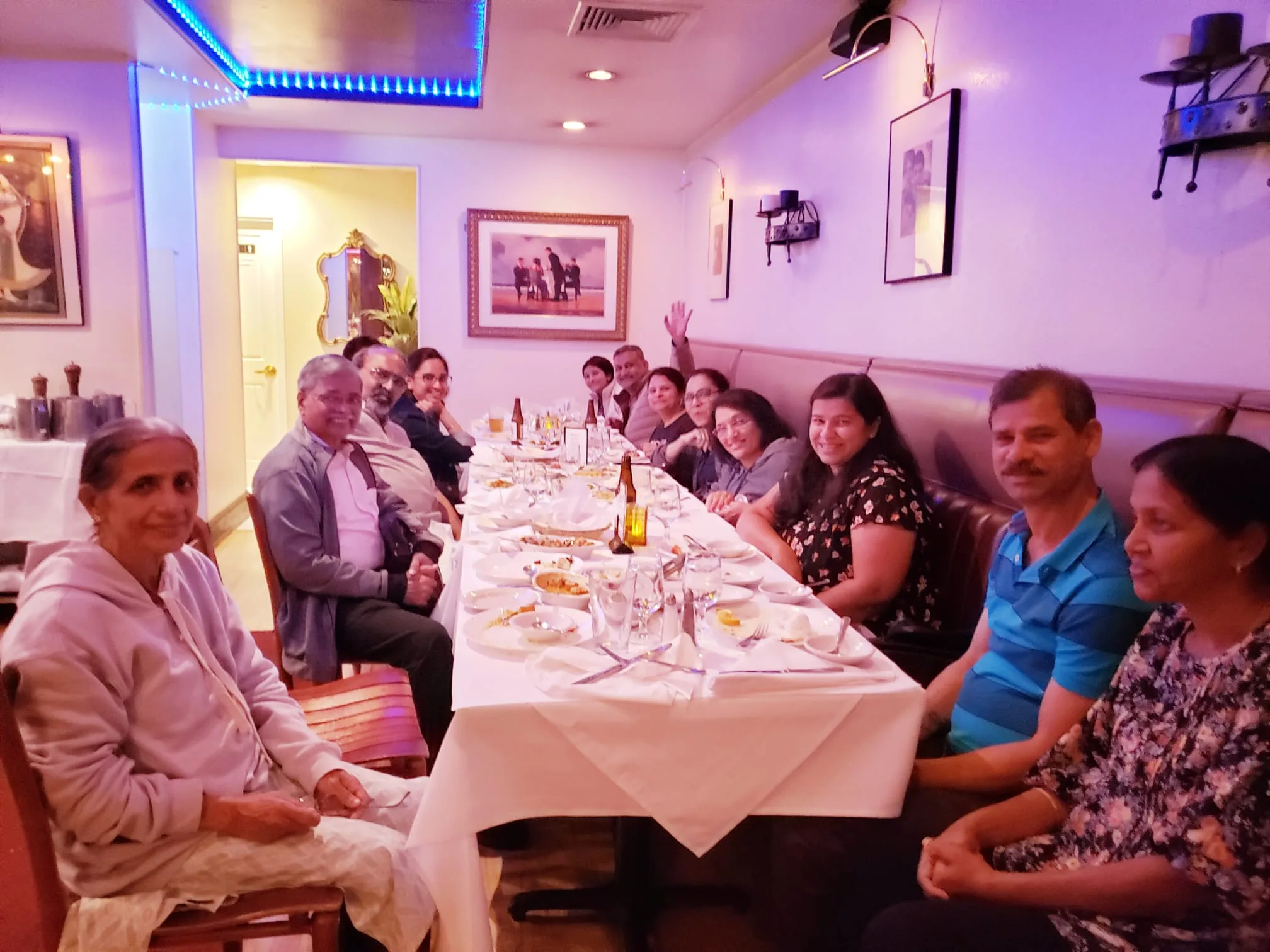 Traveller group dinner during USA and Canada tour