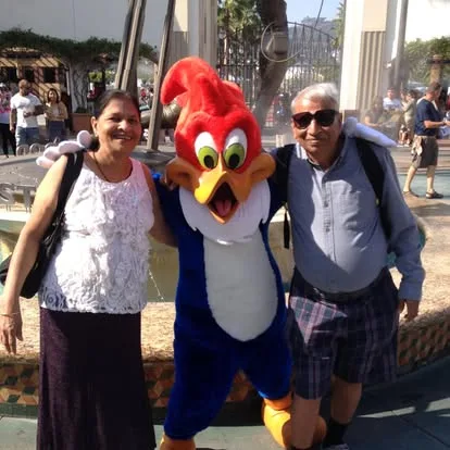 Traveller group at USA sightseeing point