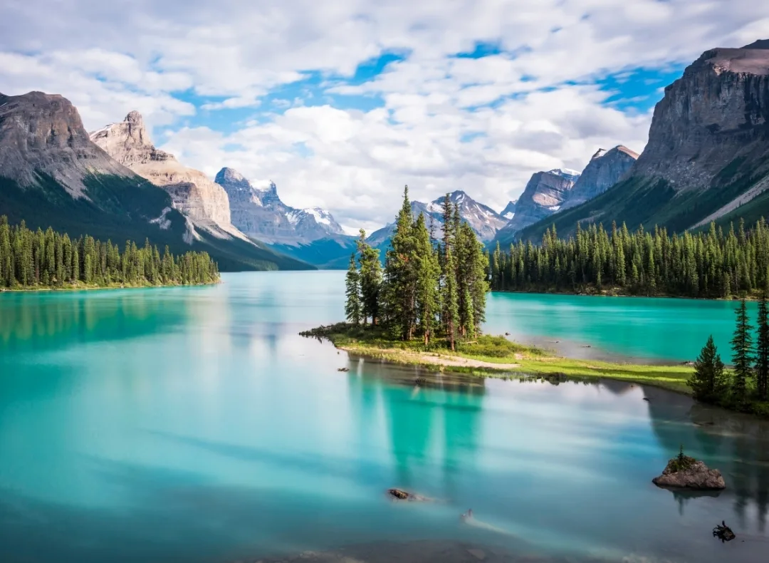 Rockies Circle tour package